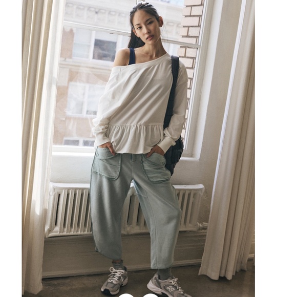 Free People Tops - FREE PEOPLE Play Nice Layer Pullover Women's Size S White & Black